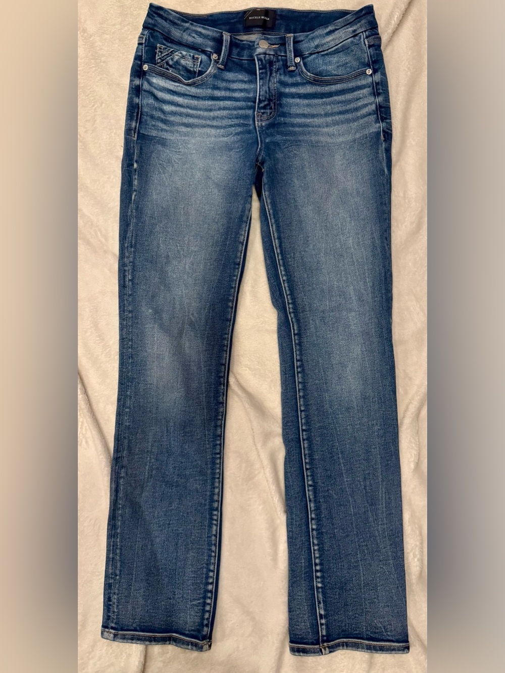 Buckle Women's Straight Leg Jeans in Medium Blue Wash, Worn Once